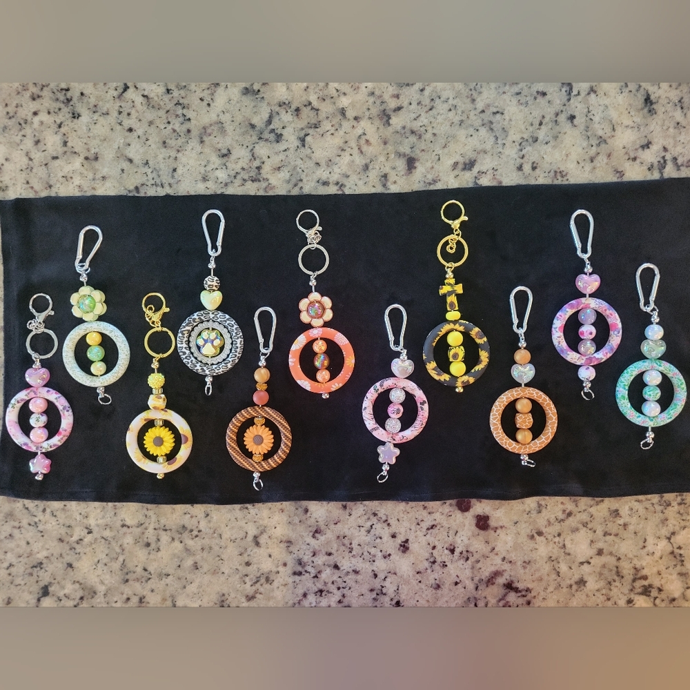11 Beaded Keyring+1 Pen Set Purse Backpack Phone Charm Festival Beads